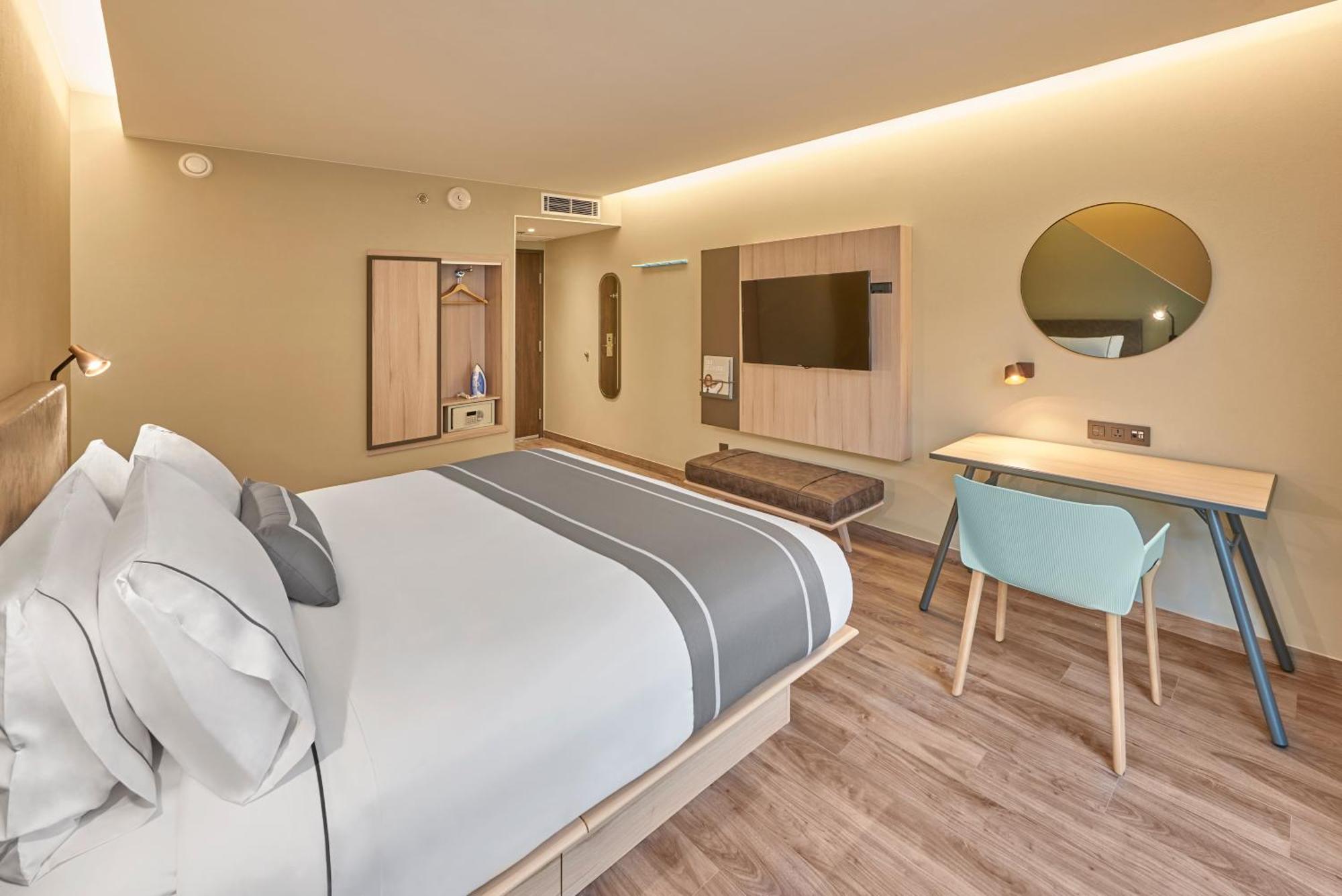 City Express Plus By Marriott إنسينادا المظهر الخارجي الصورة