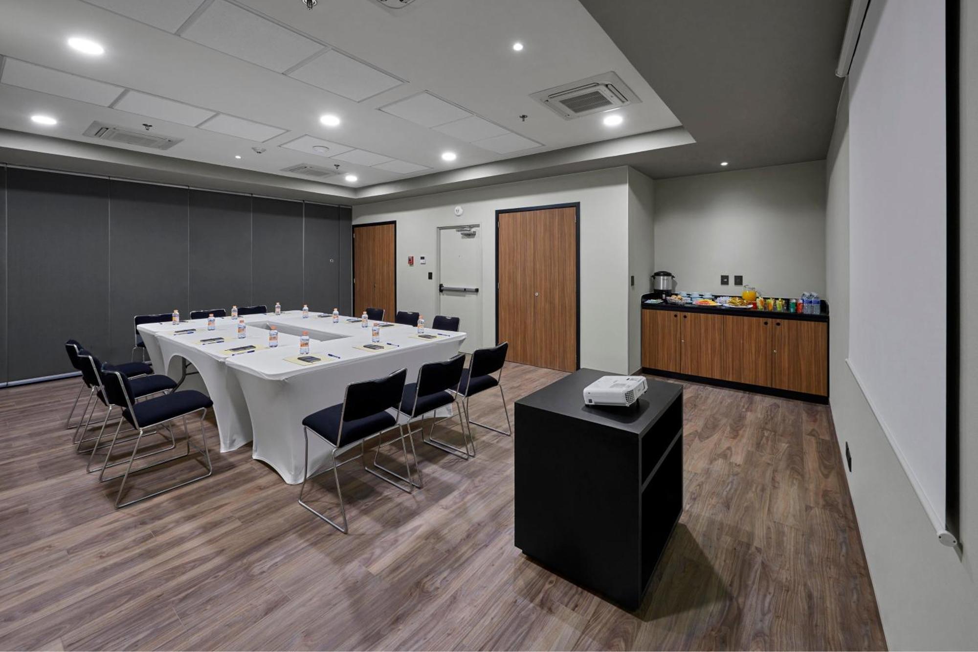 City Express Plus By Marriott إنسينادا المظهر الخارجي الصورة